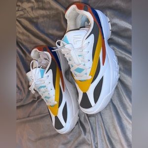 Mens Filas V94M x Disruptor size 10